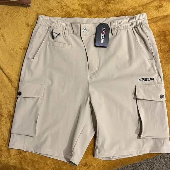 KPSun NWT Men’s Hiking Cargo Shorts - size M - Picture 3 of 11